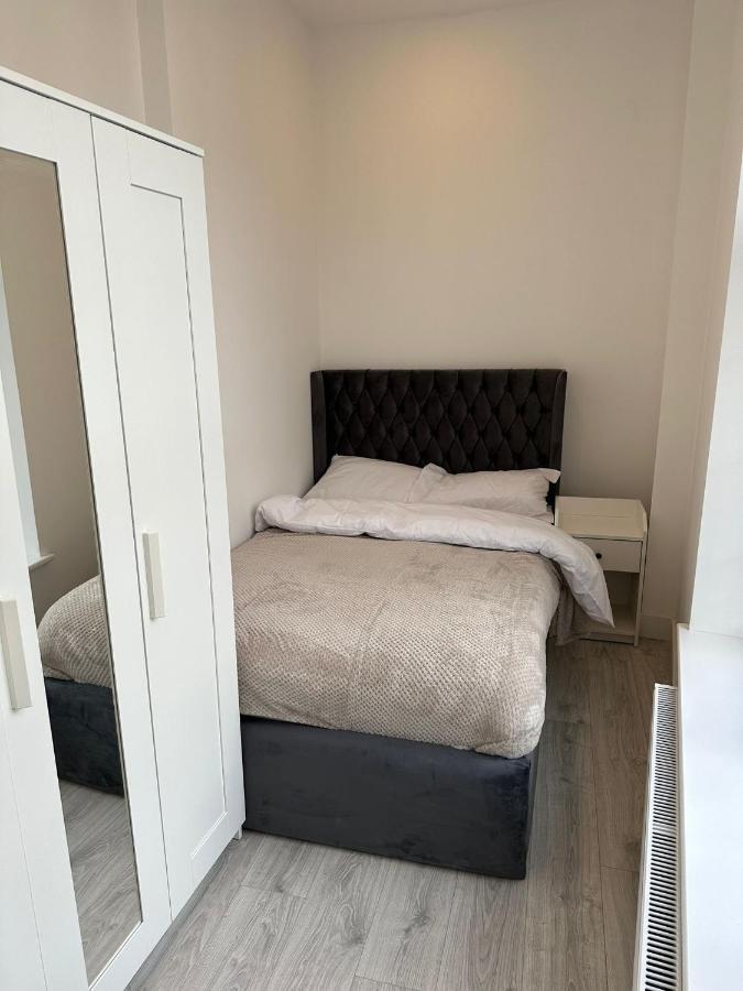 The Walworth Retreat- Cozy Flats In London Appartamento Esterno foto